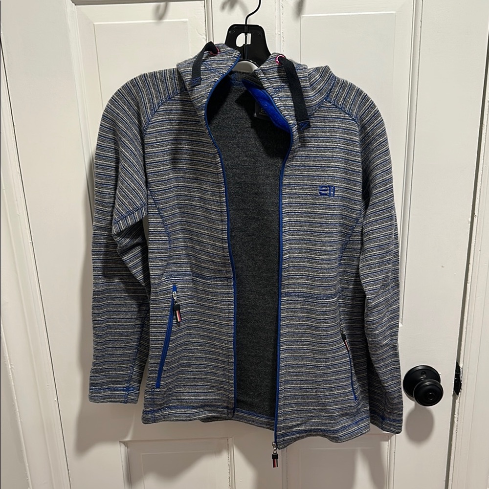 Elevenate Striped Gray and Blue Jack